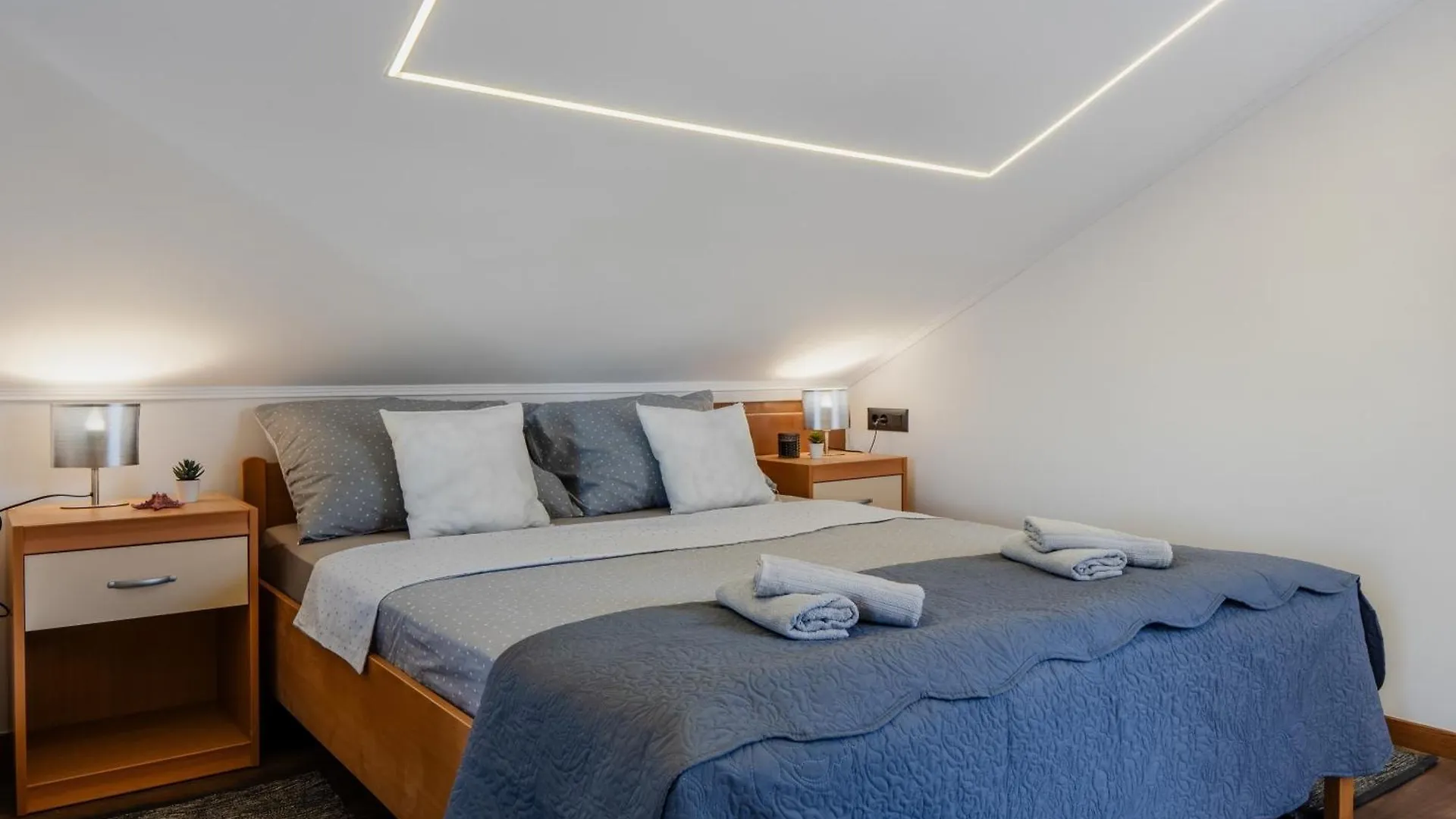 Apartments With A Parking Space Vir - 23044
